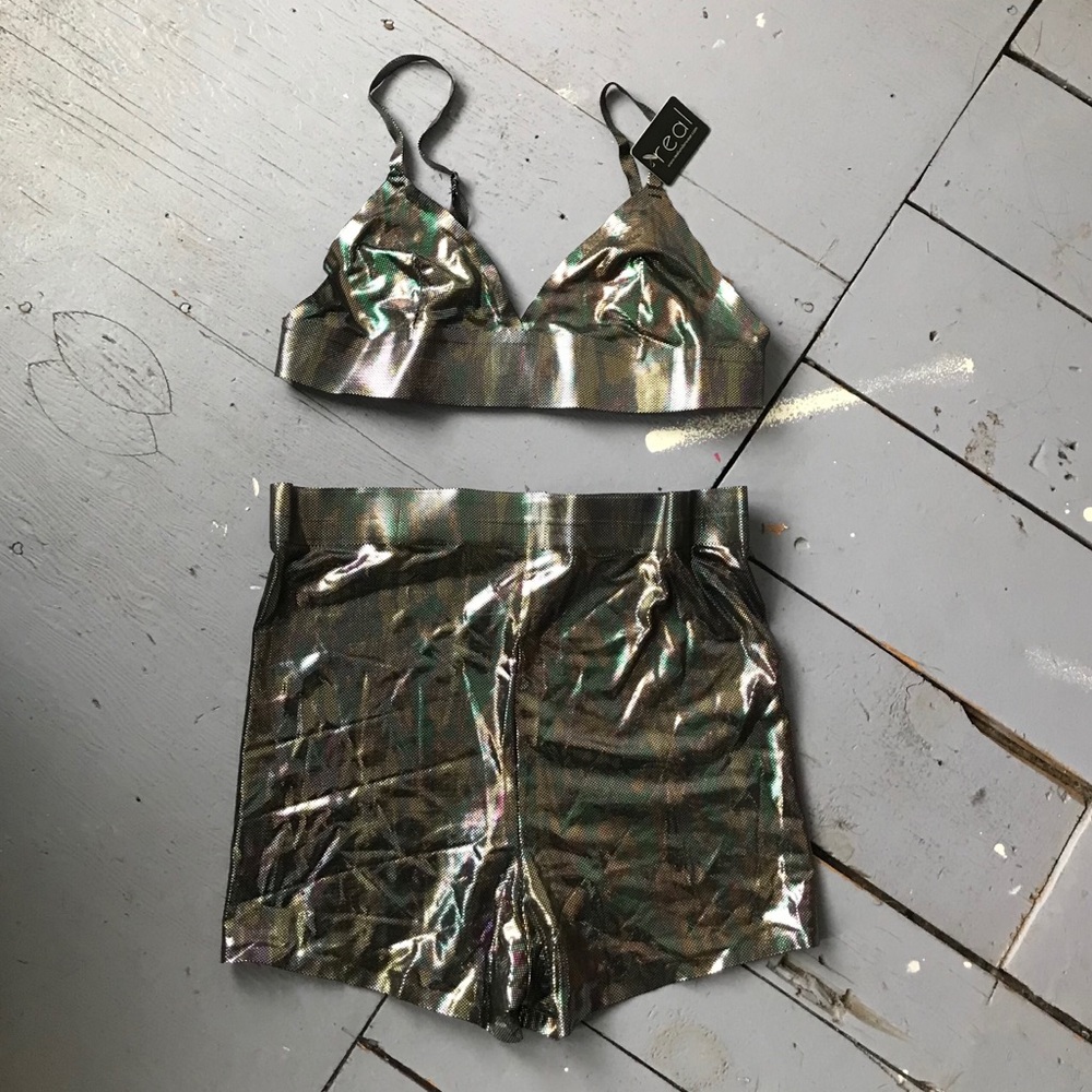 Matching iridescent set